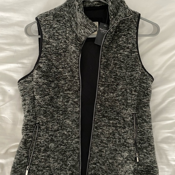 Abercrombie & Fitch Jackets & Blazers - Abercrombie & Fitch vest